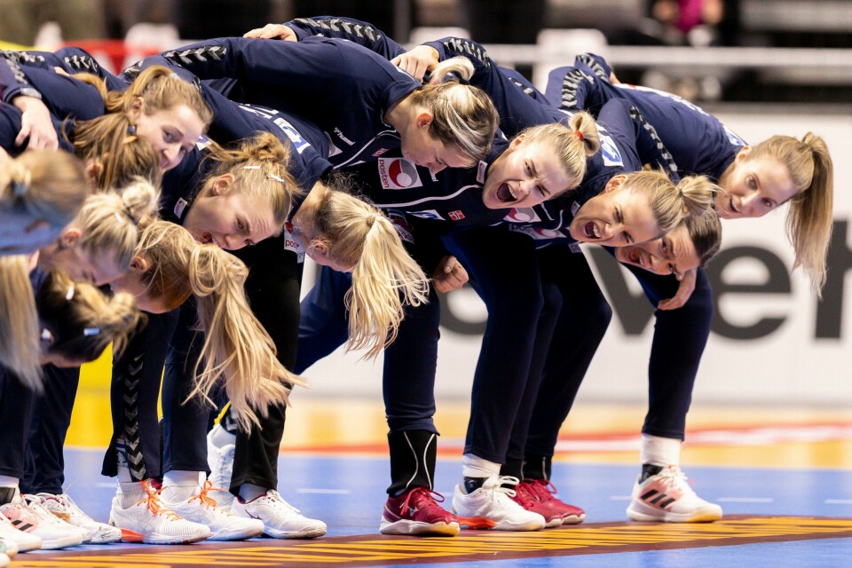 De norske håndballjentene har mest rutine av alle VM-lagene i håndball. Foto: De norske håndballjentene har mest rutine av alle VM-lagene i håndball. Foto: Beate Oma Dahle / NTB