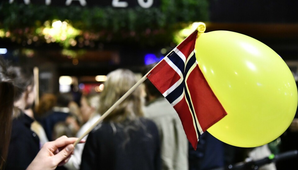 Det er ingen fest å være ung. Ungdom og unge voksne i Norge føler ikke at tilværelsen er verdt å feire. Livskvaliteten er på vei ned. Bildet er fra gjenåpningen av Norge i september. .