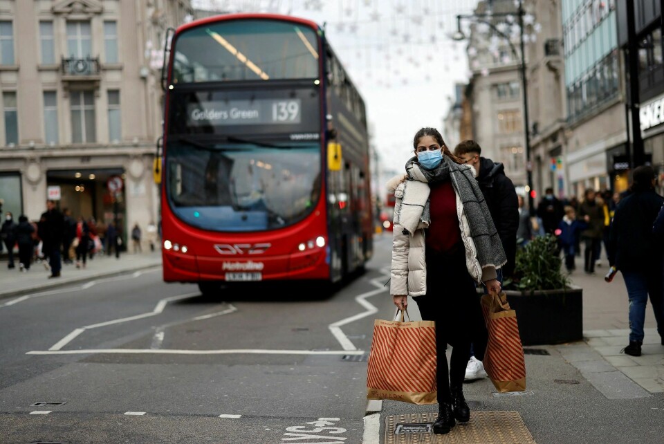 Omikron er blitt dominerende i London, og studien fra England kan gi viktig informasjon. Her fra en gate i London før jul. Omikron er blitt dominerende i London, og studien fra England kan gi viktig informasjon. Her fra en gate i London før jul.
