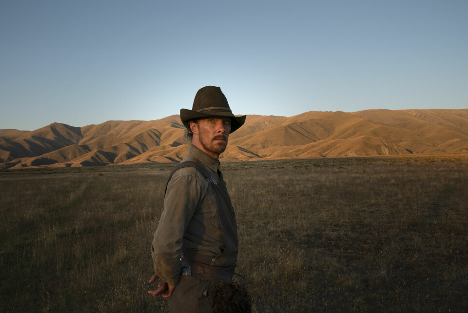 «The Power Of The Dog» er et westerndrama med et stort indre følelsesliv. Benedict Cumberbatch i hovedrollen som Phil. «The Power Of The Dog»