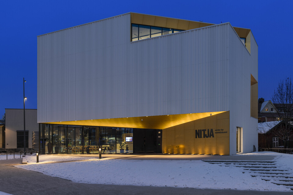 Haugen/Zohar Arkitekter har gitt Nitja senter for samtidskunst spennende og varierte fasader. Haugen/Zohar Arkitekter har gitt Nitja senter for samtidskunst spennende og varierte fasader.