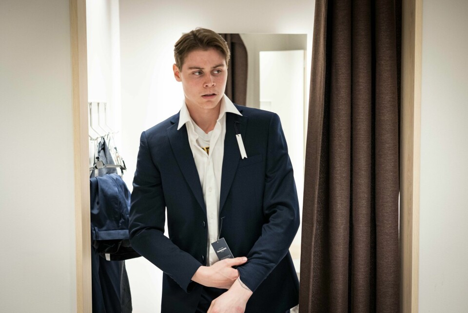 Emil Lilleberg har skrevet under på en ny kontrakt med Tampa Bay Lightning. Emil Martinsen Lilleberg har fått debuten i NHL. Her fotografert på landslagsoppdrag i mai i fjor. Foto: Alf Simensen / NTB