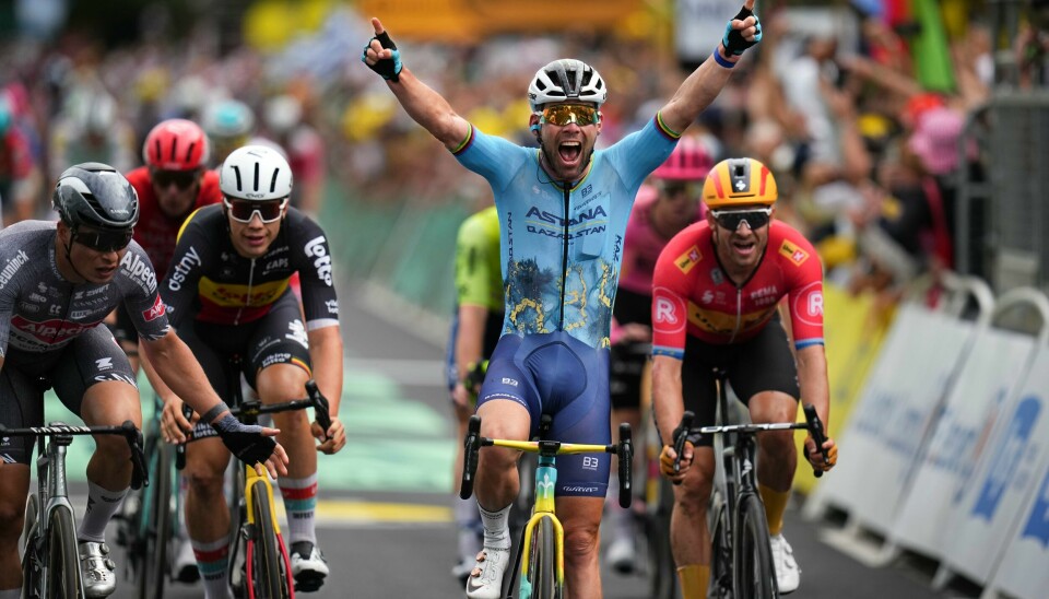 Mark Cavendish vant onsdagens etappe og ble historisk. Alexander Kristoff (t.h.) ble nummer tre. Mark Cavendish vant onsdagens etappe og ble historisk. Alexander Kristoff (t.h.) ble nummer tre. Foto: Daniel Cole / AP / NTB