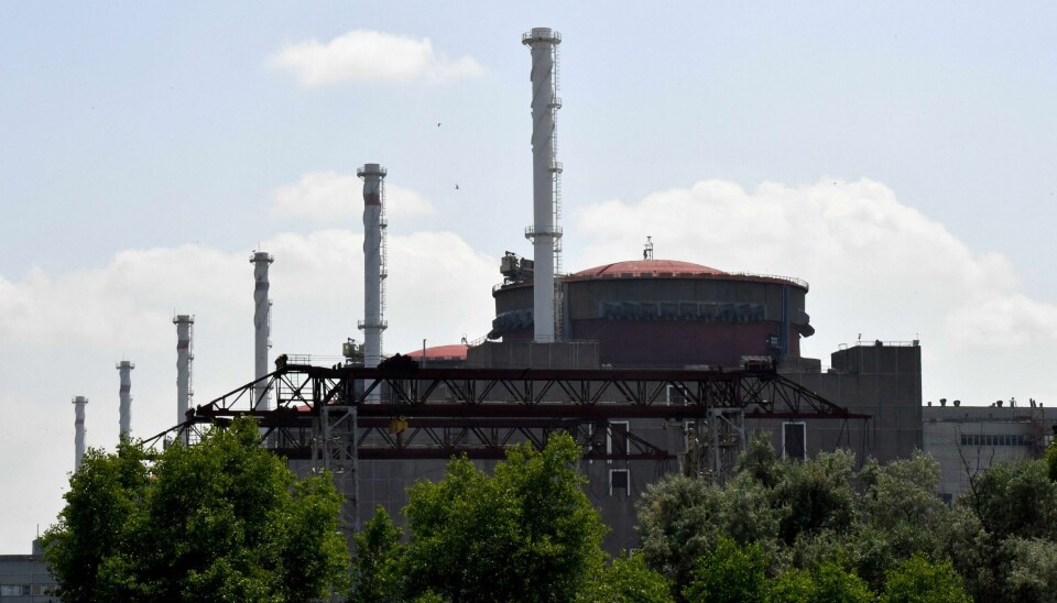 Zaporizjzja-atomkraftverket i Ukraina. Siden 2022 har Russland kontrollert Zaporizjzja-atomkraftverket i Ukraina. Et eventuelt utslipp herfra kan nå Norge innen 16 timer, men Direktoratet for strålevern og atomsikkerhet sier konsekvensene vil være størst i områdene rundt anlegget.
