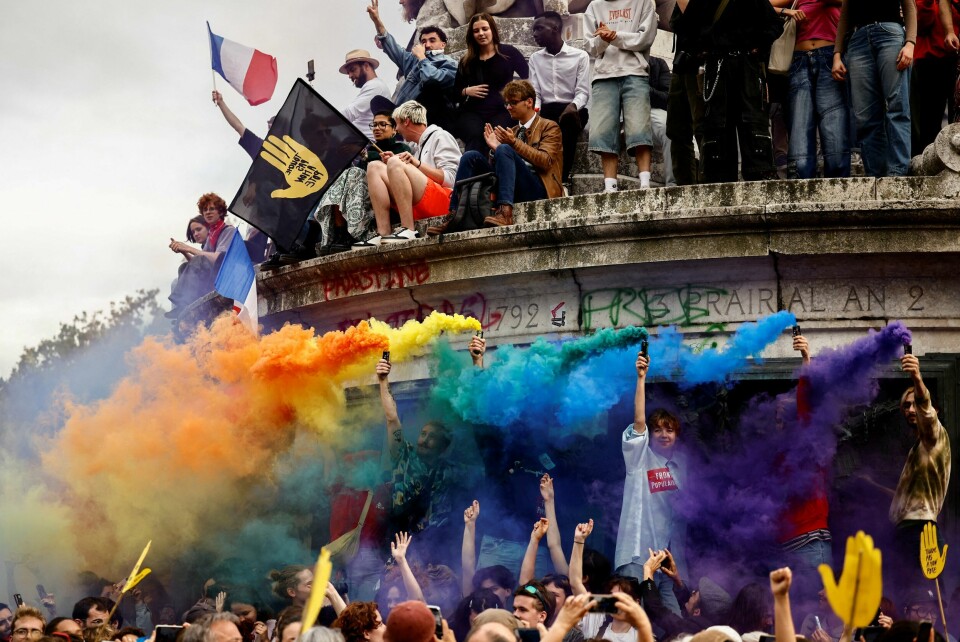 Etter at RN ble største parti i første valgomgang, var det demonstrasjoner flere steder, som her fra Place de la Republique i Paris. Etter at RN ble største parti i første valgomgang, var det demonstrasjoner flere steder, som her fra Place de la Republique i Paris.