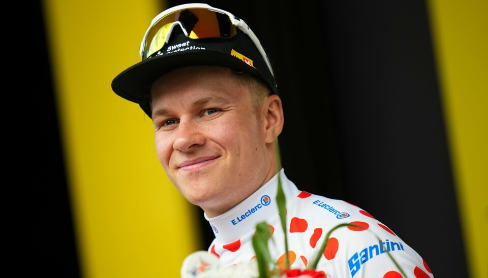 Jonas Abrahamsen sitter i Tour de France-brudd lørdag. Jonas Abrahamsen sitter i Tour de France-brudd lørdag. Foto: Daniel Cole / AP / NTB