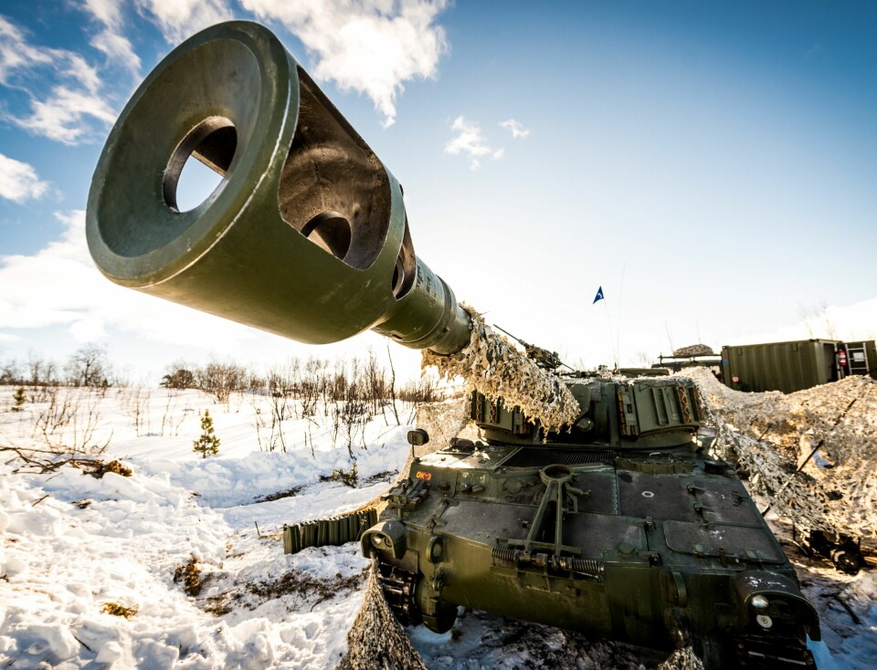 Regjeringen la 17. juni fram sitt forslag til langtidsplan for Forsvaret. Her angis hovedlinjene, forsvarspolitiske mål, oppgaver, ambisjonsnivå og økonomiske rammer 20 år fram i tid. Regjeringen la 17. juni fram sitt forslag til langtidsplan for Forsvaret. Her angis hovedlinjene, forsvarspolitiske mål, oppgaver, ambisjonsnivå og økonomiske rammer 20 år fram i tid.