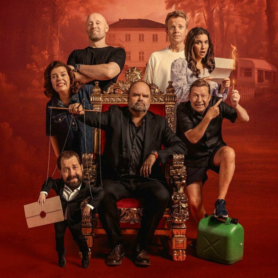 Atle Antonsen og hans assistent Olli Wermskog får Aksel Hennie, Erik Solbakken, Tara Lina Shahin, Else Kåss Furuseth og Bjarte Tjøstheim som nye deltakere i den tiende sesongen av Kongen Befaler. Atle Antonsen og hans assistent Olli Wermskog får Aksel Hennie, Erik Solbakken, Tara Lina Shahin, Else Kåss Furuseth og Bjarte Tjøstheim som nye deltakere i den tiende sesongen av Kongen Befaler. Foto: TVNorge / Max / handout / NTB