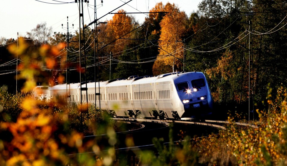 Om få uker vil SJ sette inn flere av disse X 2000-togene, med en topphastighet på 200 kilometer i timen, på strekningen Oslo-Stockholm. Om få uker vil SJ sette inn flere av disse X 2000-togene, med en topphastighet på 200 kilometer i timen, på strekningen Oslo-Stockholm.