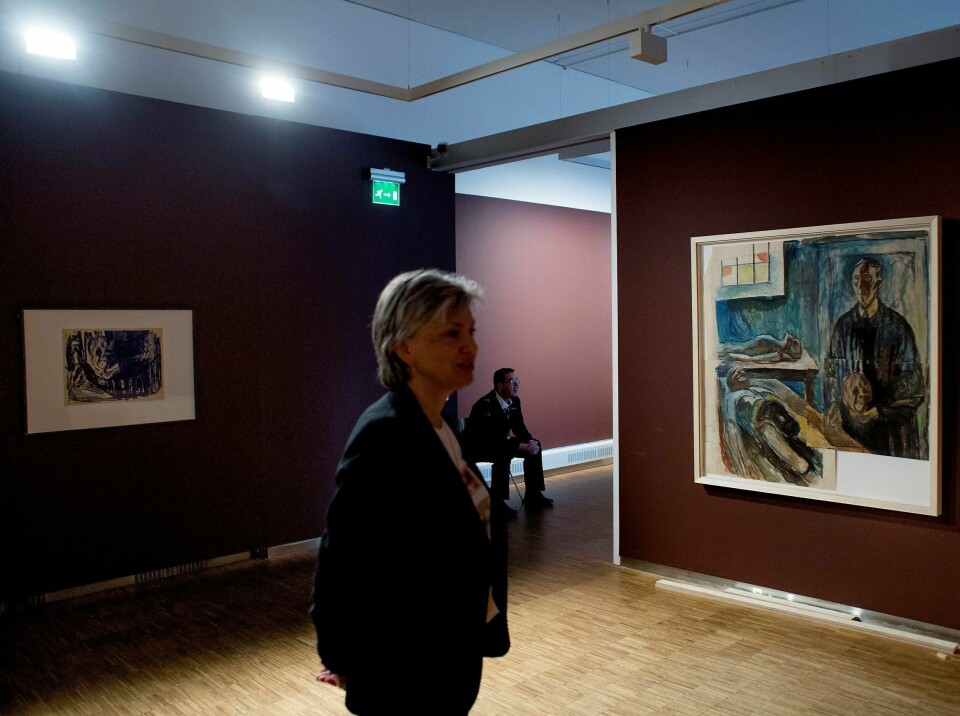 REFLEKSJON: Stadig flere oppsøker kunst- og kulturopplevelser og flere uttrykker seg gjennom kunst. Samtidig innskrenkes det offentlige, tradisjonelle refleksjonsrommet, skriver innleggsforfatterne. FOTO: FREDRIK BJERKNES
