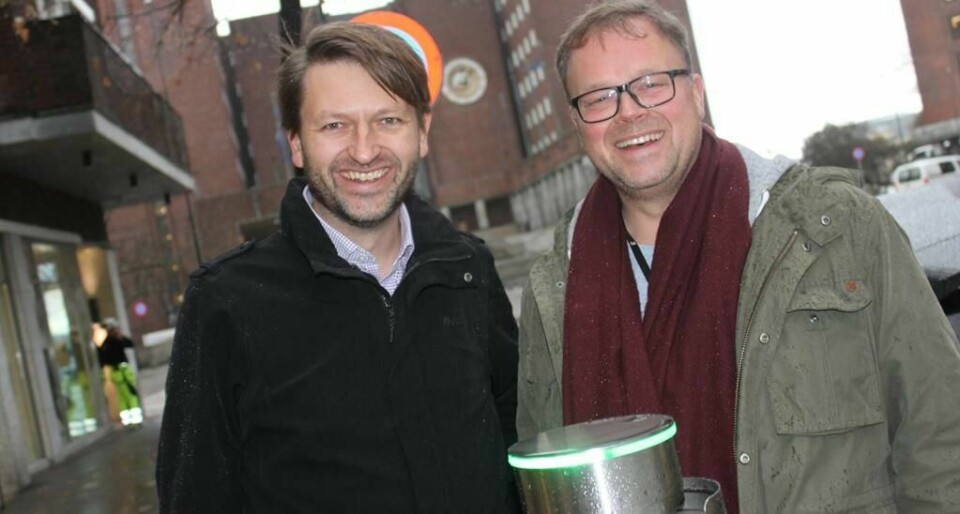 Eirik Lae Solberg (t.v.) i Høyre og Espen Ophaug i Venstre går sammen om å kreve økt fart på elbil-lading i Oslo.