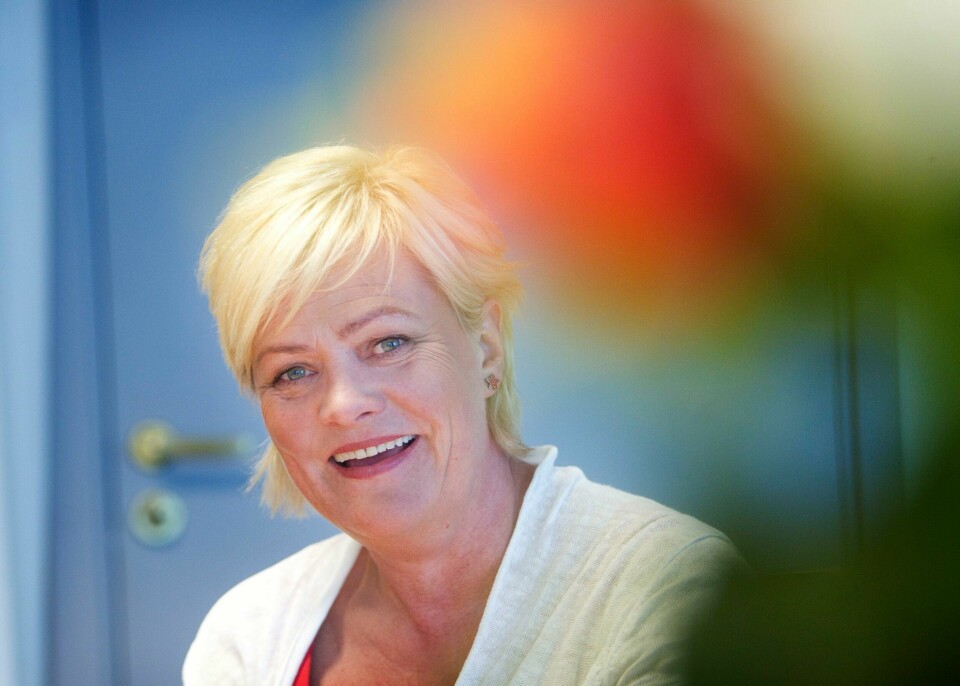 Kristin Halvorsen støtter Kari Elisabeth Kaski.