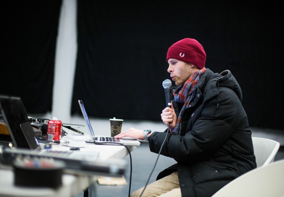 Jobber med tekst uten beats: Lars Vaular. Jobber med tekst uten beats: Lars Vaular.
