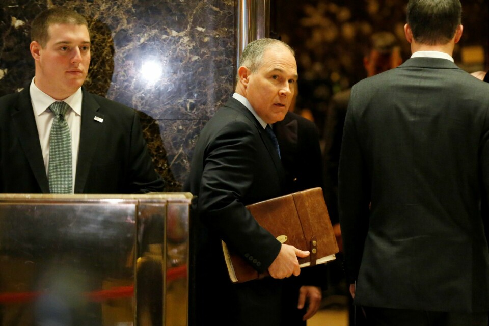 KONTROVERSIELL: Scott Pruitt blir ny sjef for det amerikanske miljødirektoratet. Det får klimaforskere til å rase.