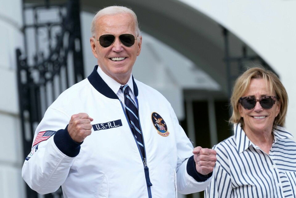 President Joe Biden sammen med søsteren Valerie Biden Owens utenfor Det hvite hus fredag. President Joe Biden sammen med søsteren Valerie Biden Owens utenfor Det hvite hus fredag. Foto: Susan Walsh / AP / NTB