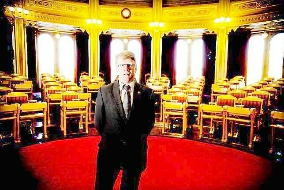 Oskar Grimstad er Frps fraksjonsleder i Miljø- og Energikomiteen på Stortinget. Han mener Venstres klimakrav inn mot statsbudsjettet bare vil ramme folk flest. Han mener man heller må premiere de som er klimavennlige, framfor å straffe vanlige folk. FOTO: LUCA KLEVE-RUUD