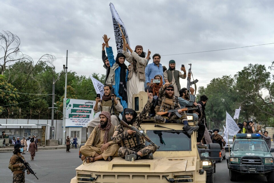 Arkivbilde av medlemmer i Taliban som feiret at det var et år siden de gjenvant makten i Afghanistan i 2021. Arkivbilde av medlemmer i Taliban som feiret at det var et år siden de gjenvant makten i Afghanistan i 2021. Foto: Ebrahim Noroozi / AP / NTB