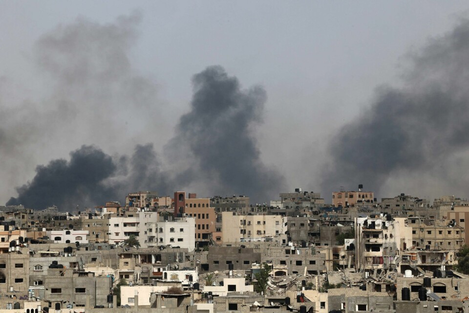 Gazastripen er rammet av en polioepidemi, ifølge helsedepartementet i området. Et sykehus i Jabalia nord på Gazastripen ble tirsdag rammet av et israelsk rakettangrep. Her fra et tidligere angrep på Jabalia