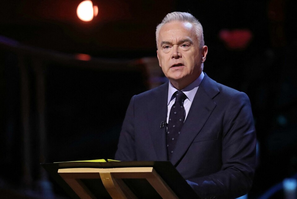 Den tidligere BBC-programlederen Huw Edwards er blitt siktet for å ha laget uanstendige bilder av barn. Huw Edwards
