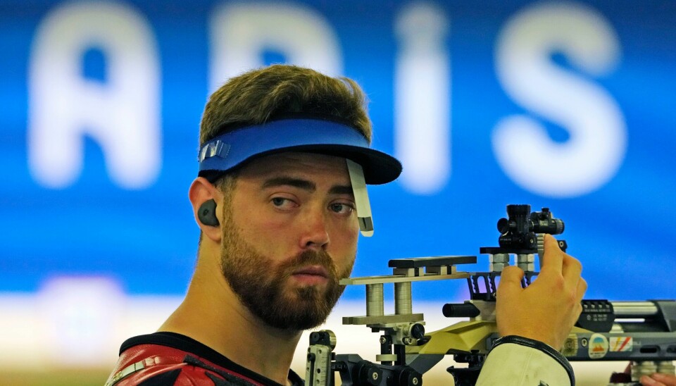 Jon-Hermann Hegg var i aksjon i finalen i 50 meter rifle match torsdag. Jon-Hermann Hegg var i aksjon i finalen i 50 meter rifle match torsdag. Foto: Manish Swarup / AP / NTB