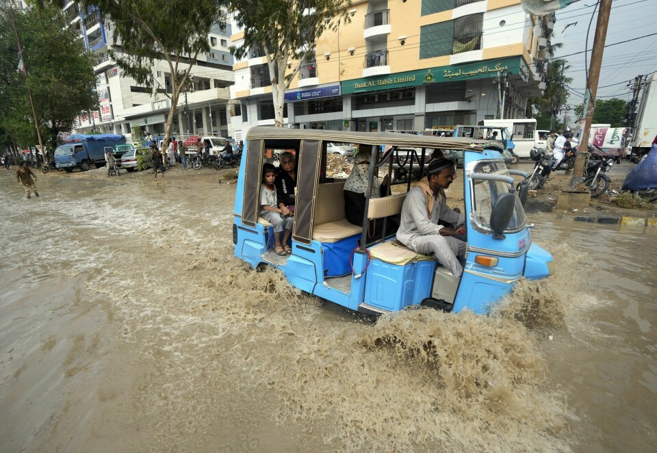 Store vannmengder i den pakistanske byen Karachi tidligere i sommer. Store vannmengder i den pakistanske byen Karachi tidligere i sommer. Foto: Fareed Khan / AP / NTB