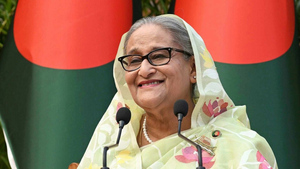 Bangladesh' statsminister Sheikh Hasina har trukket seg. Sheikh Hasina sikret seg en femte periode som statsminister i Bangladesh, men valget møter fordømmelse og anklager om å være udemokratisk. Foto: Statsministerkontoret i Bangladesh via AP / NTB
