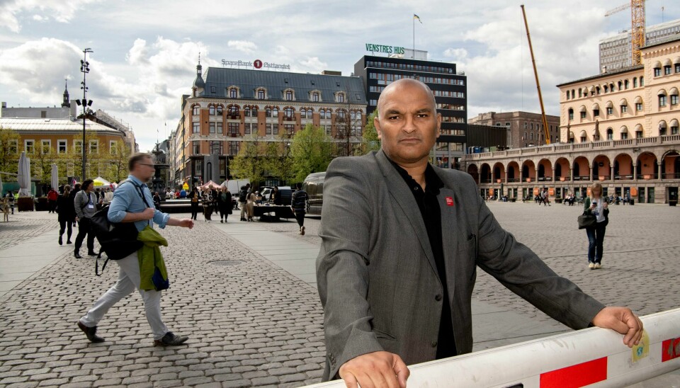 Rashid Nawaz (Ap), leder for Stovner bydelsutvalg, mener det er feil medisn åøke bompengene for å finansiere Fornebubanen Rashid Nawaz, leder for Stovner bydelsutvalg. Youngstorget.