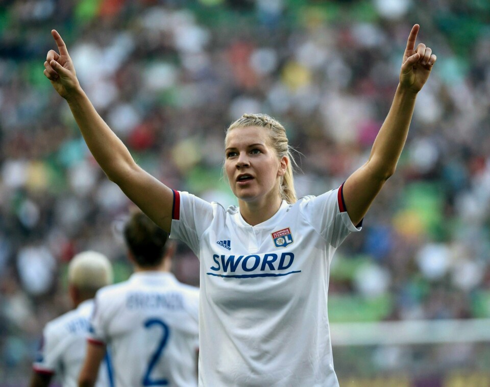 Ada Hegerberg scoret sitt 57. mesterligamål da Lyon slo Juventus 3-0 og tok seg til semifinale. Her fra en tidligere kamp. Ada Hegerberg scoret sitt 57. mesterligamål da Lyon slo Juventus 3-0 og tok seg til semifinale. Her fra en tidligere kamp. Foto: Balazs Czagany, MTI via AP / NTB