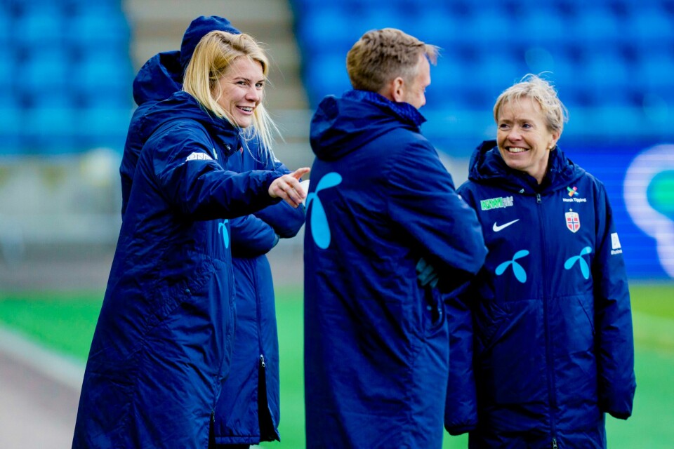 Ada Hegerberg før landslagets trening på Ullevaal stadion mandag. Ada Hegerberg før landslagets trening på Ullevaal stadion mandag.
