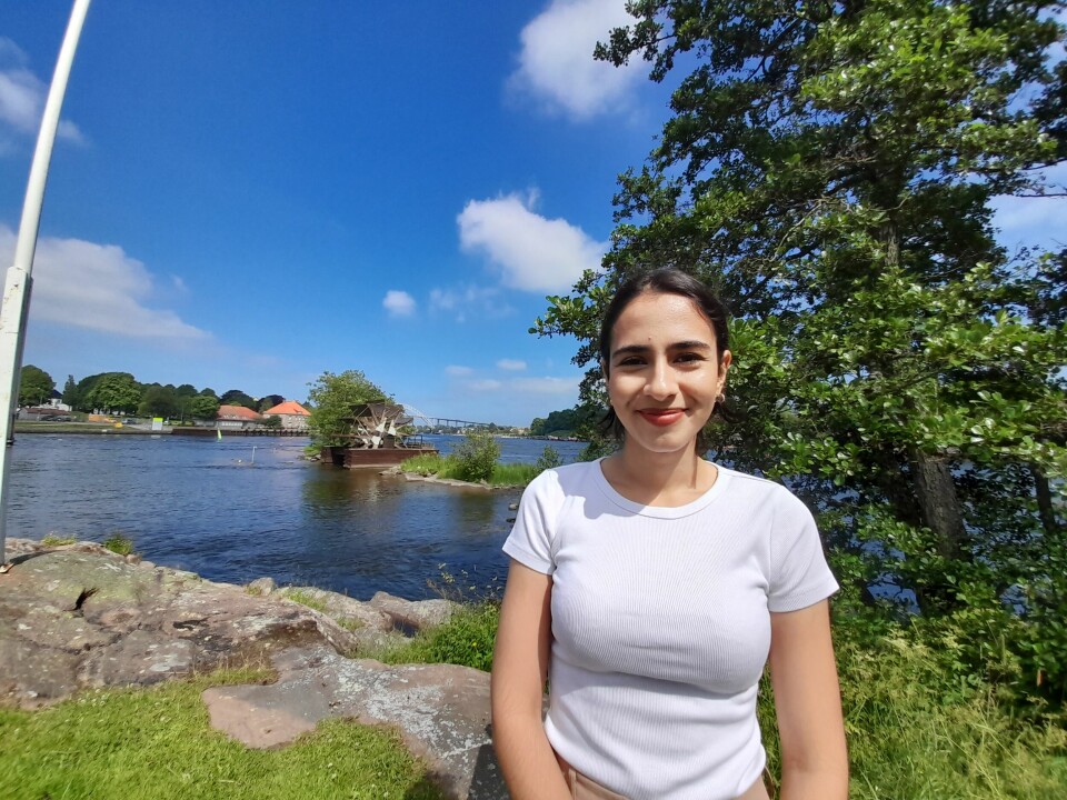 Denise Saniei var en av 162 lokale medseilere sist gang The Tall Ships' Races gjestet Fredrikstad. Tidligere TSR-medseiler Denise Saniei (20) foran møllehjulet på Isegran