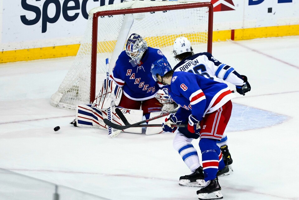 Igor Sjestsjorkin og New York Rangers holdt nullen for tredje gang på rad i 3-0-seieren mot Winnipeg Jets tirsdag. Det har ikke skjedd på 49 år. Igor Sjestsjorkin og New York Rangers holdt nullen for tredje gang på rad i 3-0-seieren mot Winnipeg Jets tirsdag. Det har ikke skjedd på 49 år. Foto: Jessie Alcheh / AP / NTB