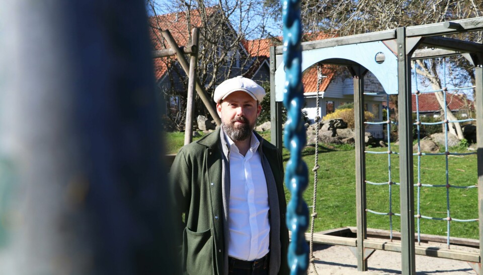 Nestleder Eiganes Våland kommundelsutvalg og MDG-politiker Thomas Bendiksen synes det er på tide at flere av de kommunale lekeplassene i Stavanger fornyes. Riddersporen lekeplass på Stokka er blant lekeplassene kommunedirektøren foreslår prioritert til oppgradering i 2022. Nestleder Eiganes Våland kommundelsutvalg og MDG-politiker Thomas Bendiksen synes det er på tide at flere av de kommunale lekeplassene i Stavanger fornyes. Riddersporen lekeplass på Stokka er blant lekeplassene kommunedirektøren foreslår prioritert til oppgradering i 2022.