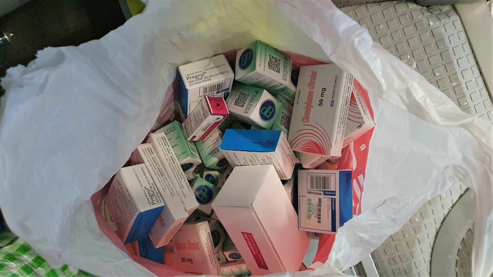 Posen som ble funnet i varebilen inneholdt større mengder med diverse doping- og legemidler. Tollerne fant en stor pose som inneholdt diverse doping- og legemidler.