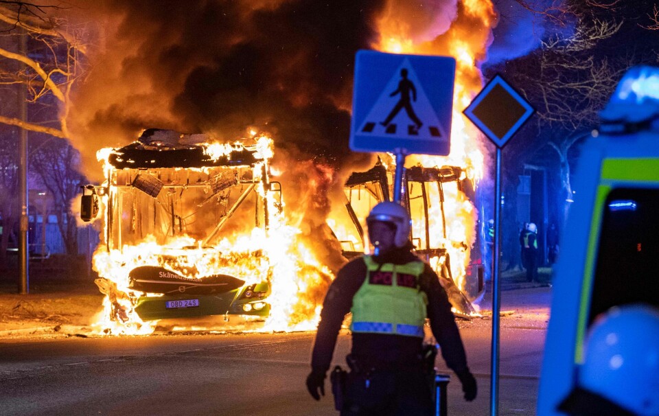 Det brøt ut voldsomme opptøyer i Sverige i påsken. Her fra Malmø påskeaften. Det brøt ut voldsomme opptøyer i Sverige Sverige da den høyreradikale politikeren Rasmus Paludan brente koranen i flere byer. Her fra Malmø påskeaften.