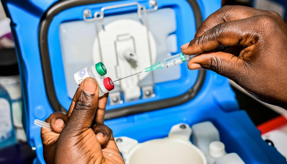 Utrullingen av en malariavaksine kan redde mange liv, sier Norad-direktør Bård Vegar Solhjell. En malariavaksine gjøres klar i Kenya i 2019.