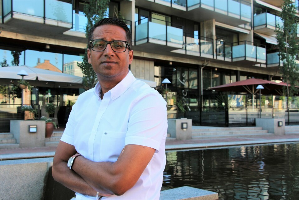 Yousuf Gilani er leder for Muslimsk dialogforum og oppfordrer alle til å enten bli hjemme når Sian kommer til Drammen eller å vise en reaksjon som bevarer freden. Yousuf Gilani.
