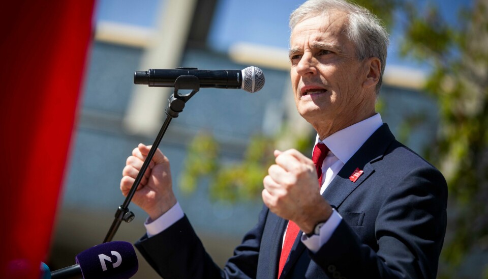 Statsminister Jonas Gahr Støre (Ap) holdt flere 1. mai-taler søndag, blant annet i Larvik. Statsminister Jonas Gahr Støre (Ap) holdt 1.mai-taler i en rekke byer søndag. Her fra talen i Larvik.Foto: Trond Reidar Teigen / NTB