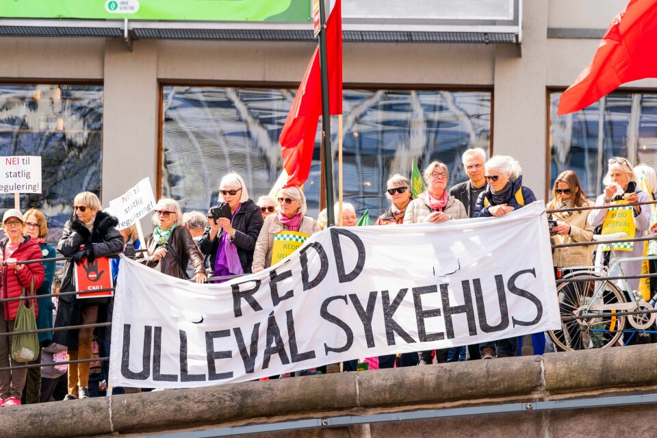 Aksjonen for å bevare Ullevål sykehus var den mest folksomme seksjonen i årets 1. mai-tog i Oslo. Aksjonen for å bevare Ullevål sykehus var den mest folksomme seksjonen i årets 1. mai-tog i Oslo. Foto: Håkon Mosvold Larsen / NTB