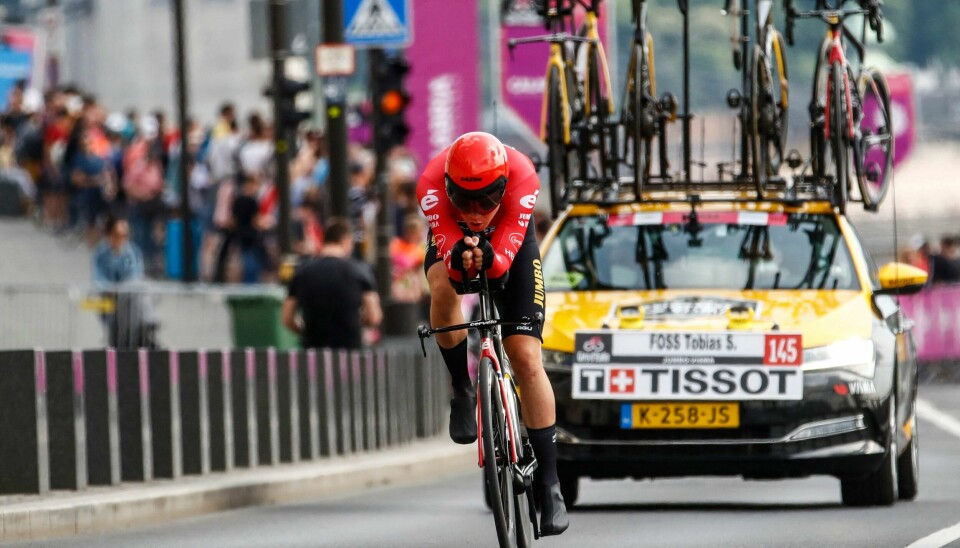 Tobias Foss leverte en god prestasjon på dagens tempo i Giro d'Italia. Tobias Foss leverte en god prestasjon på dagens tempo i Giro d'Italia.