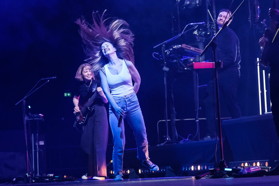 Sigrid i Oslo Spektrum 6. mai, på utgivelsesdagen for albumet «How To Let Go». Sigrid