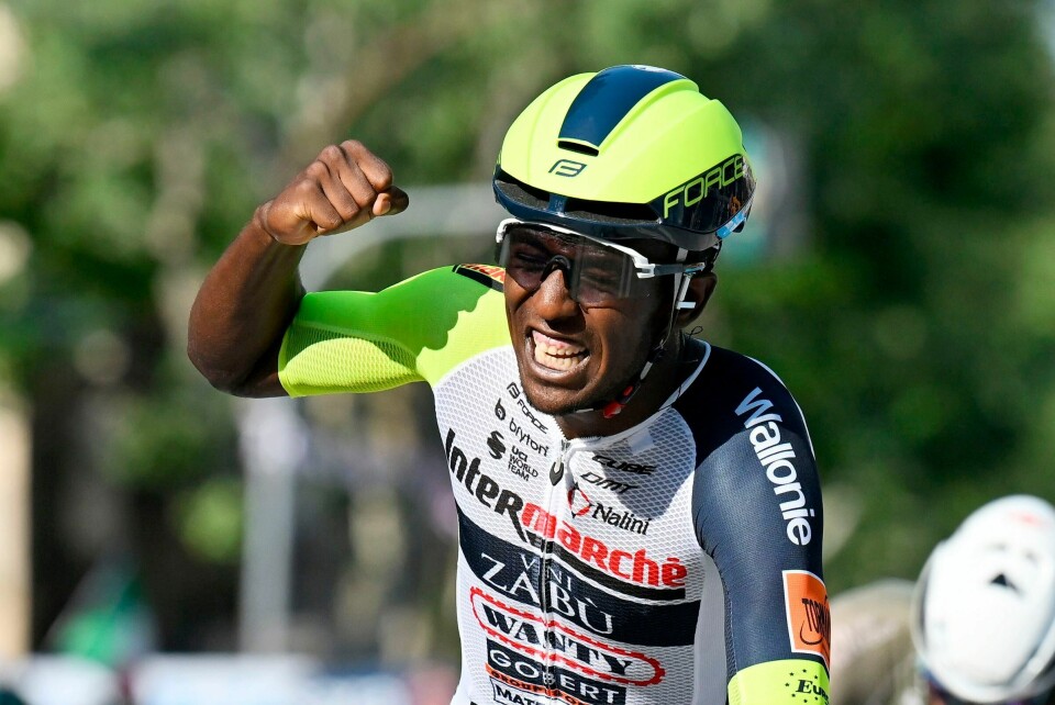 Biniam Girmay jubler for en historisk seier i Giro d'Italia. Foto: Gian Mattia D'Alberto / LaPresse / AP / NTB Biniam Girmay jubler for en historisk seier i Giro d'Italia. Foto: Gian Mattia D'Alberto / LaPresse / AP / NTB