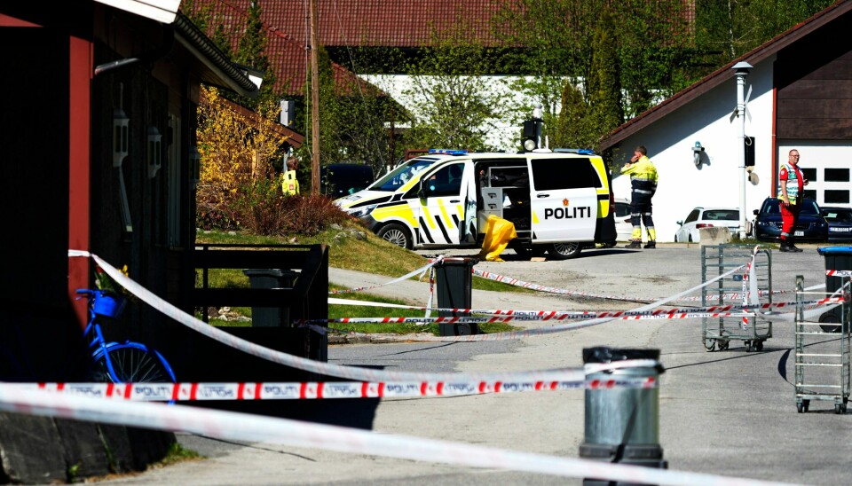 Politimannen som ble skutt med pil ryggen i Kongsberg-angrepet i fjor, skal lede etterforskningen etter fredagens knivangrep i Numedal. Politimannen som ble skutt med pil ryggen i Kongsberg-angrepet i fjor, skal lede etterforskningen etter fredagens knivangrep i Numedal. Foto: Lise Åserud / NTB