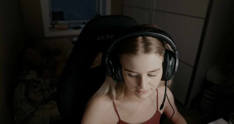 Lotta Klonteig (24) er en av gamerene du møter i NRK-serien «Enter e-sport». Lotta Klonteig (24) er en av gamerene du møter i NRK-serien «Enter e-sport».