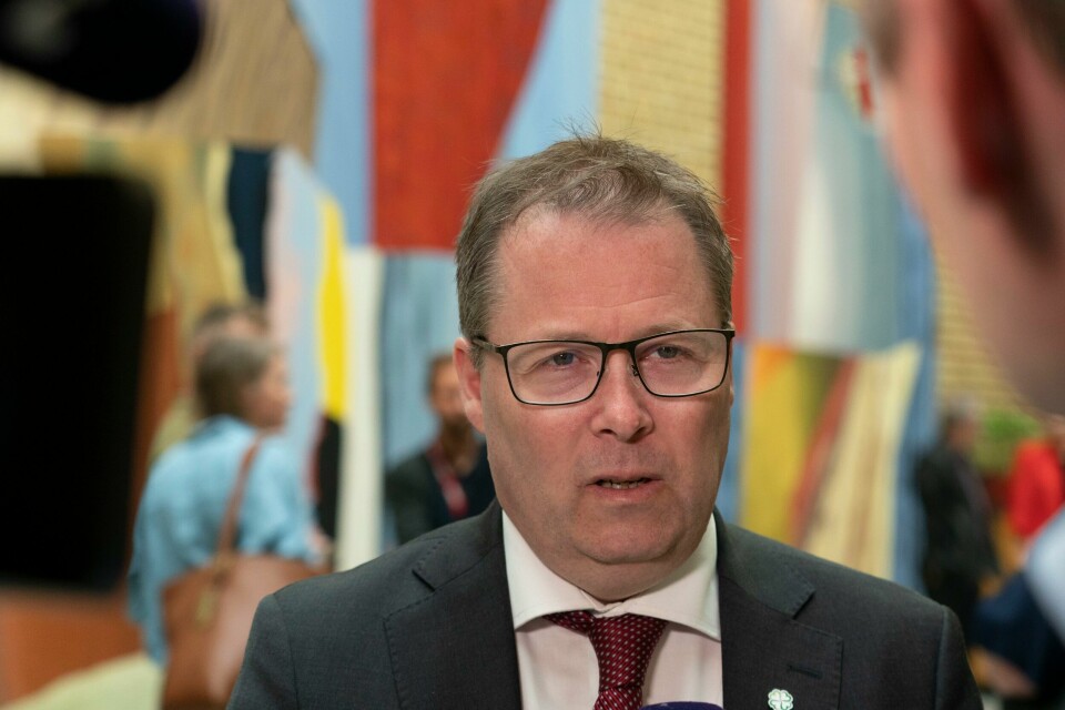 Forsvarsminister Bjørn Arild Gram (Sp) betaler tilbake lønn fra den tiden han var ordfører i Steinkjer. Forsvarsminister Bjørn Arild Gram (Sp) betaler tilbake lønn fra den tiden han var ordfører i Steinkjer. Foto: Terje Pedersen / NTB