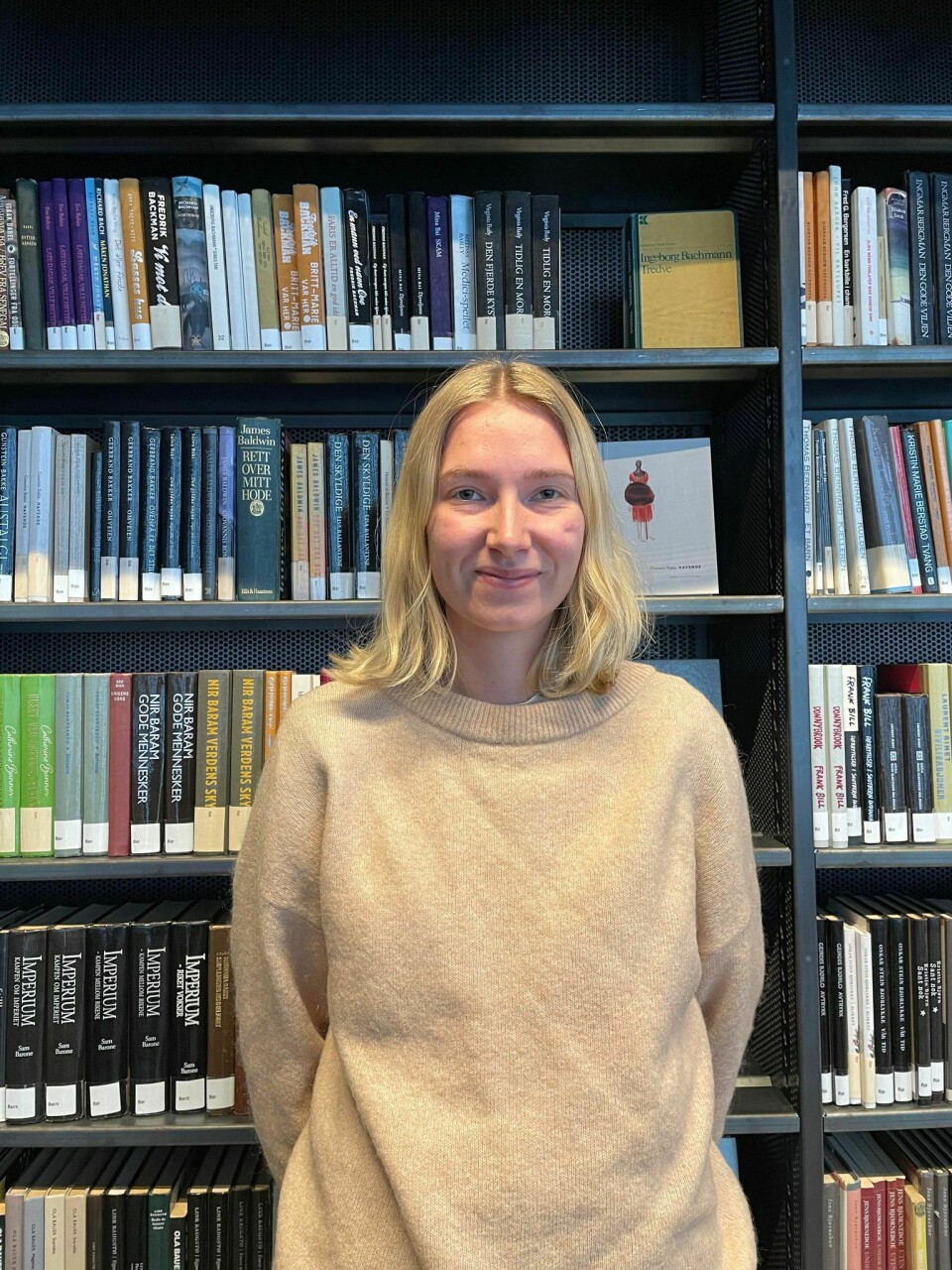 Emilie Schei (24) oppsøker biblioteket hver gang hun er i Oslo. Emilie Schei (24) oppsøker biblioteket hver gang hun er i Oslo.