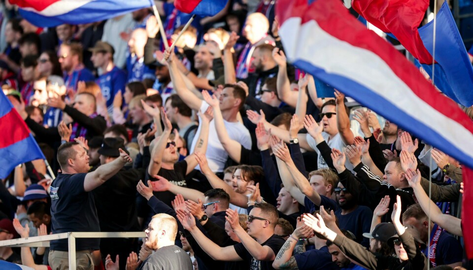 Her er det maskulin lidelse og engasjement. VIFs hjemmekamper er bra for forholdet. Her er det maskulin lidelse og engasjement. VIFs hjemmekamper er bra for forholdet.