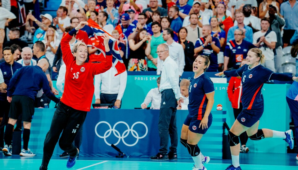 Katrine Lunde ble OLs viktigste spiller. Her feirer hun OL-gullet lørdag. Katrine Lunde ble OLs MVP. Foto: Stian Lysberg Solum / NTB