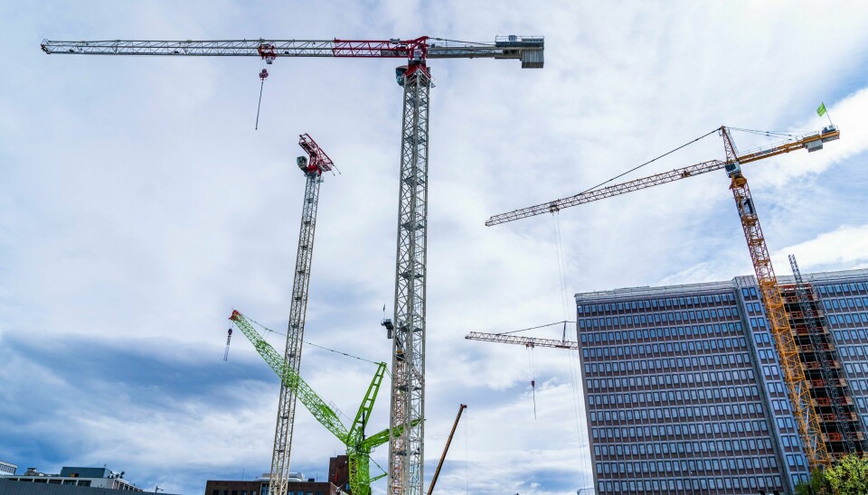 Prisen på nytt regjeringskvartal fortsetter å øke. Slik så det ut på byggeplassen der det nye regjeringskvartalet i Oslo bygges 12. mai i år.Foto: Håkon Mosvold Larsen / NTB