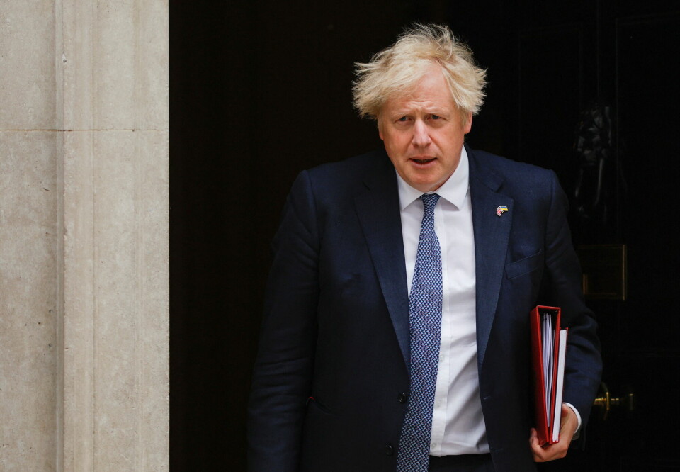 Det kan bli et mistillitsvotum blant konservative parlamentsrepresentanter mot Boris Johnson, men det skal fortsatt en del til for at han må gå. Det kan bli et mistillitsvotum blant konservative parlamentsrepresentanter mot Boris Johnson, men det skal fortsatt en del til for at han må gå.