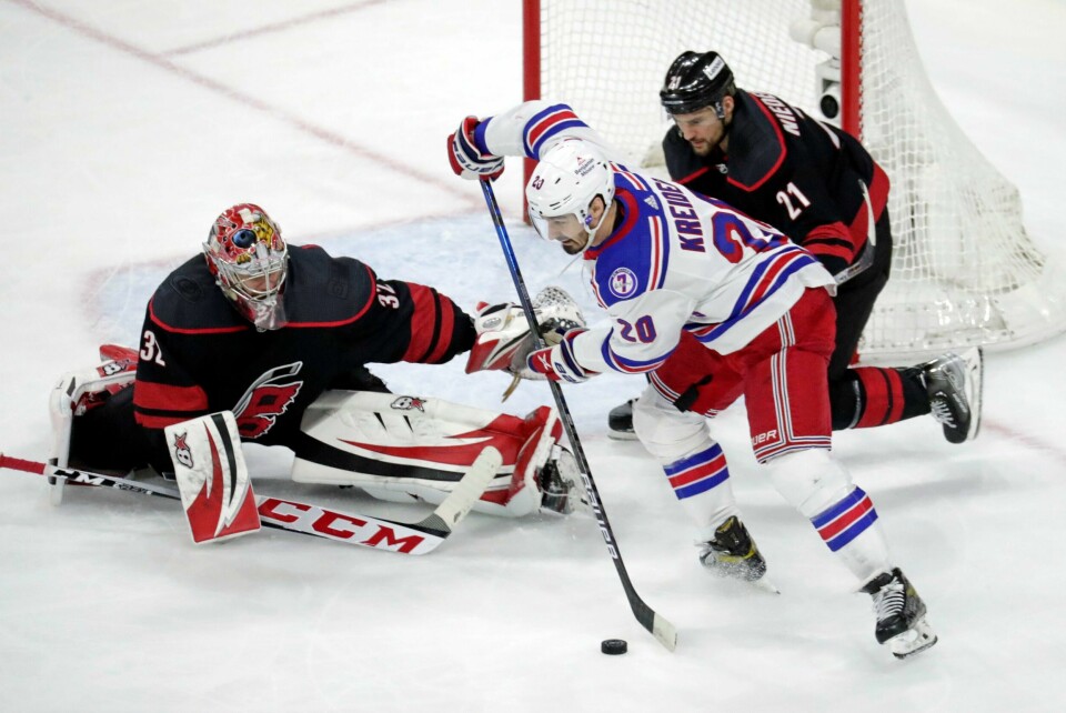 Chris Kreider scoret to ganger mot Carolina Hurricanes. Chris Kreider scoret to ganger mot Carolina Hurricanes. Foto: Chris Seward / AP / NTB